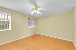 10369 NW 24th Pl, Sunrise, FL 33322 - Photo 8