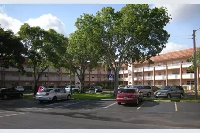 8861  Sunrise Lakes Blvd, Unit #305, Sunrise, FL 33322 - Photo 1