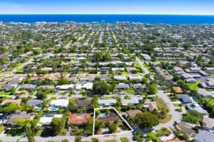 806 SE 9th Ave, Deerfield Beach, FL 33441 - Photo 2