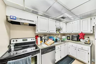 1805 Sans Souci Blvd, North Miami, FL 33181 - Photo 18