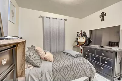 1935 SW 67th Ter, North Lauderdale, FL 33068 - Photo 16