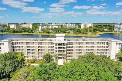 2801 N Palm Aire Dr, Unit #201, Pompano Beach, FL 33069 - Photo 18