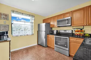 5861 Riverside Dr, Pompano Beach, FL 33067 - Photo 8