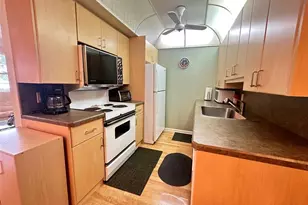 126 Grantham B, Deerfield Beach, FL 33442 - Photo 10