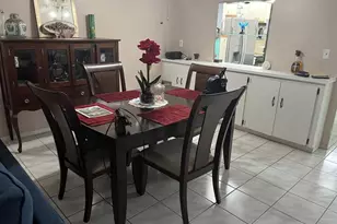 9800 N Hollybrook Lake Dr, Pembroke Pines, FL 33025 - Photo 6