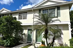 9845 NW 56th Pl, Coral Springs, FL 33076 - Photo 2