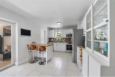 1130 NW 42nd Ct, Oakland Park, FL 33309 - Photo 8