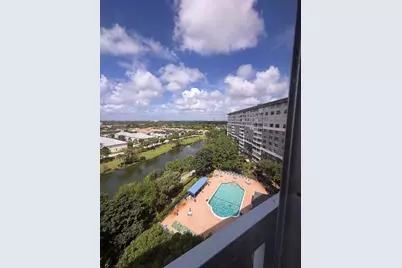 4001  Hillcrest Dr, Unit #1012, Hollywood, FL 33021 - Photo 12