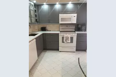 4001  Hillcrest Dr, Unit #1012, Hollywood, FL 33021 - Photo 4