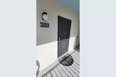 1801  Presidential Way, Unit #D202, West Palm Beach, FL 33401 - Photo 22