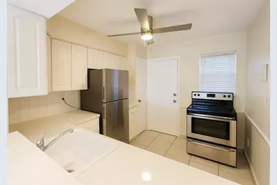 1450 NE 191st St, Unit #303, Miami, FL 33179 - Photo 1