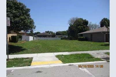 11  NW 11 St, Fort Lauderdale, FL 33311 - Photo 2