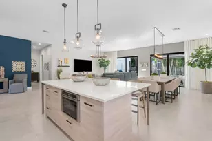 318 NE 25th St, Wilton Manors, FL 33305 - Photo 16