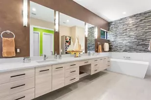 318 NE 25th St, Wilton Manors, FL 33305 - Photo 34