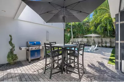 318 NE 25th St, Wilton Manors, FL 33305 - Photo 42