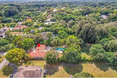 401  Farmington Dr, Plantation, FL 33317 - Photo 58