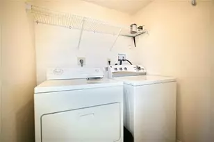 8807 W Sunrise Blvd, Plantation, FL 33322 - Photo 22