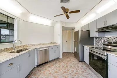 8807 W Sunrise Blvd, Unit #8807, Plantation, FL 33322 - Photo 2