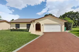 5904 Blue Beech Ct, Tamarac, FL 33319 - Photo 4