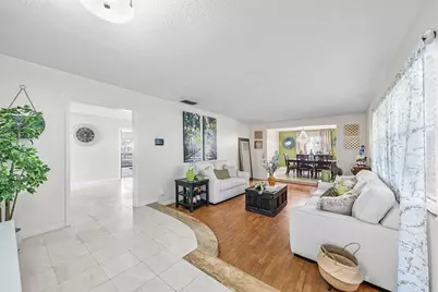 9040 NW 20th St, Pembroke Pines, FL 33024 - Photo 6