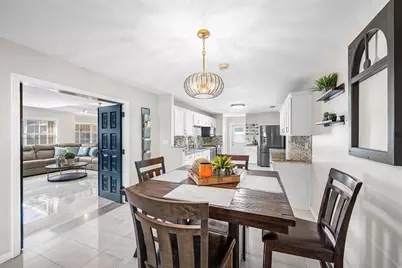 9040 NW 20th St, Pembroke Pines, FL 33024 - Photo 10