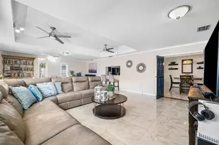 9040 NW 20th St, Pembroke Pines, FL 33024 - Photo 16