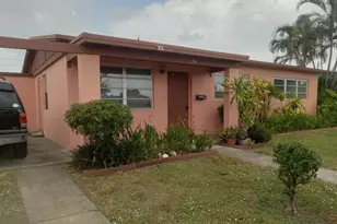 136 Greenbrier Dr, Palm Springs, FL 33461 - Photo 1