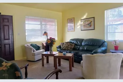 136  Greenbrier Dr, Palm Springs, FL 33461 - Photo 14