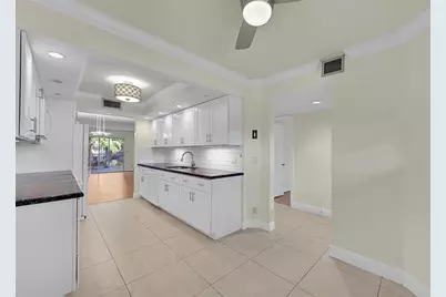 1802  Eleuthera Pt, Unit #E2, Coconut Creek, FL 33066 - Photo 8