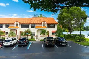 109 Liberty Ct, Deerfield Beach, FL 33442 - Photo 2