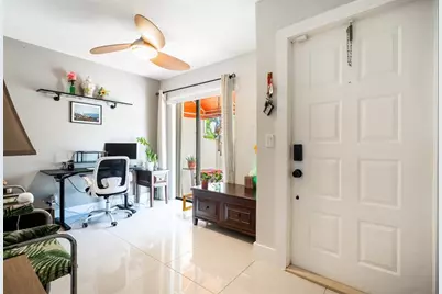 109  Liberty Ct, Unit #109, Deerfield Beach, FL 33442 - Photo 16