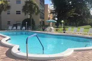 1005 Country Club Dr, Margate, FL 33063 - Photo 14