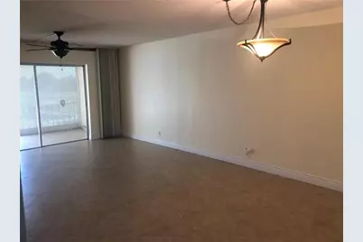 1005  Country Club Dr, Unit #303, Margate, FL 33063 - Photo 6