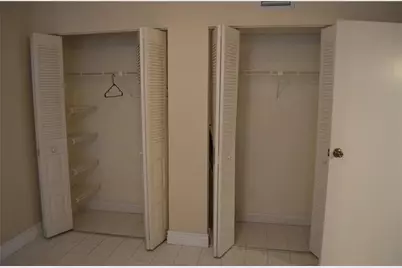 1005  Country Club Dr, Unit #303, Margate, FL 33063 - Photo 8