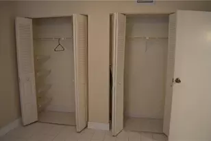 1005 Country Club Dr, Margate, FL 33063 - Photo 8