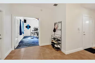 228 SW 6th Ct, Pompano Beach, FL 33060 - Photo 8