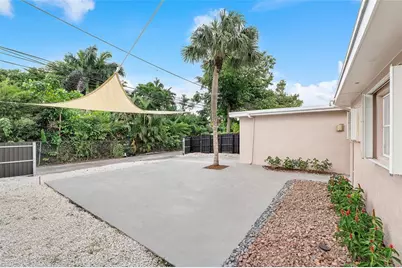 828  Johnson St, Hollywood, FL 33019 - Photo 24