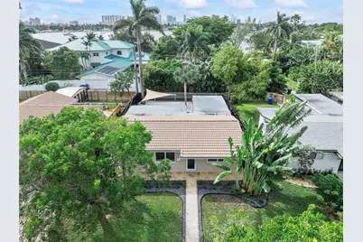 828  Johnson St, Hollywood, FL 33019 - Photo 32