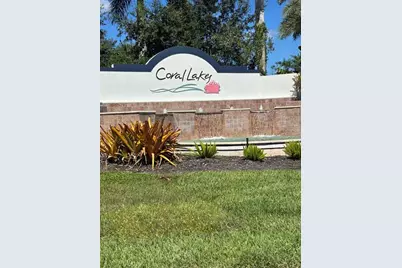 1527  Fells Cove Ln, Cape Coral, FL 33909 - Photo 1