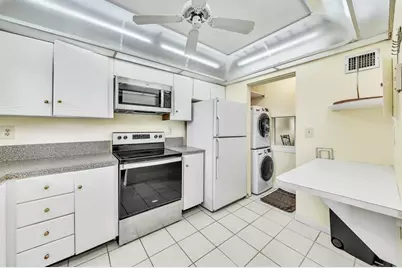 6200 NW 44th St, Unit #405, Lauderhill, FL 33319 - Photo 6