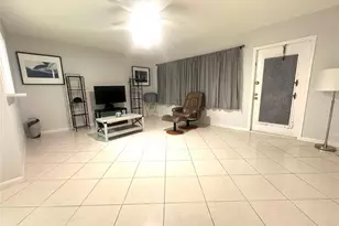 4007 Ellesmere A, Deerfield Beach, FL 33442 - Photo 2