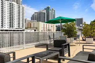 1000 Parkview Dr, Hallandale Beach, FL 33009 - Photo 52