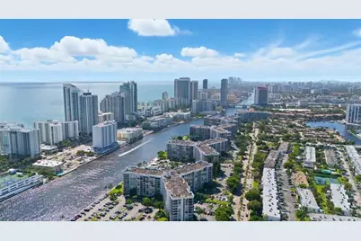 1000  Parkview Dr, Unit #1030, Hallandale Beach, FL 33009 - Photo 44