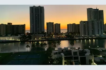 1000  Parkview Dr, Unit #1030, Hallandale Beach, FL 33009 - Photo 1