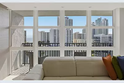 1000  Parkview Dr, Unit #1030, Hallandale Beach, FL 33009 - Photo 22