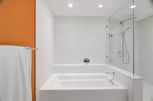 1000 Parkview Dr, Hallandale Beach, FL 33009 - Photo 28