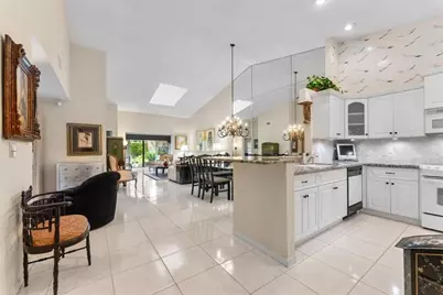 8333  Springlake Dr, Unit #A, Boca Raton, FL 33496 - Photo 6