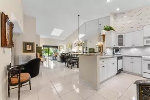 8333 Springlake Dr, Boca Raton, FL 33496 - Photo 6