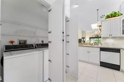 8333  Springlake Dr, Unit #A, Boca Raton, FL 33496 - Photo 14