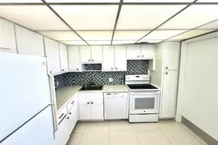 3100 N Palm Aire Dr, Pompano Beach, FL 33069 - Photo 4